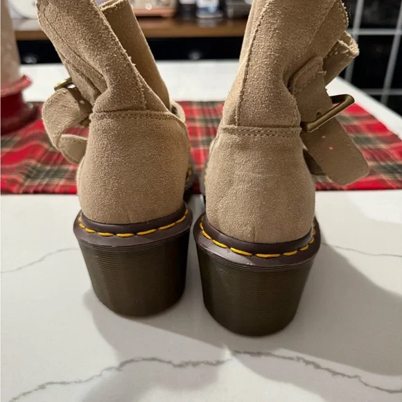 NWOTs Dr. Martens Wedge Boot Size 5 - Picture 3 of 5